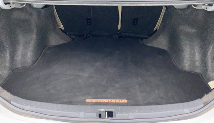2012 Toyota Corolla Altis G, Petrol, Manual, 28,985 km, Boot Inside