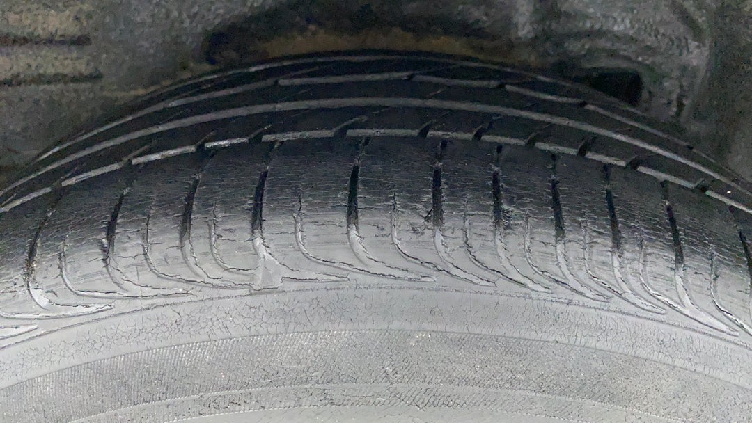 Right Rear Tyre Tread