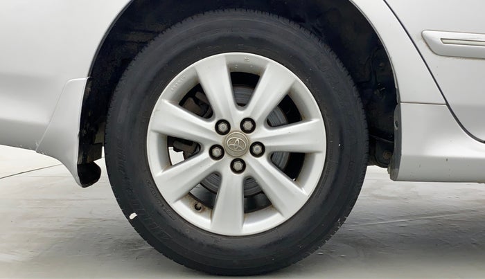 2012 Toyota Corolla Altis G, Petrol, Manual, 28,985 km, Right Rear Wheel