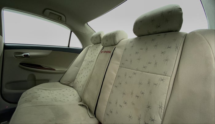 2012 Toyota Corolla Altis G, Petrol, Manual, 28,985 km, Right Side Rear Door Cabin