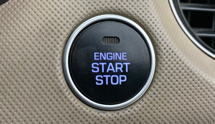 2018 Hyundai Grand i10 ASTA 1.2 VTVT, Petrol, Manual, 45,067 km, Keyless Start/ Stop Button