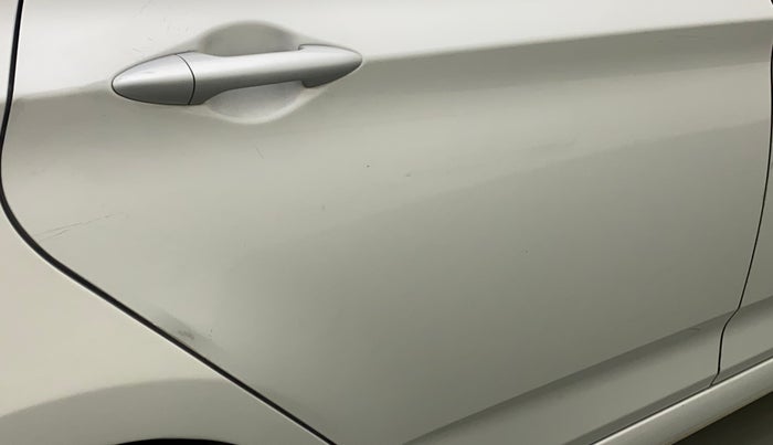 2013 Hyundai Verna FLUIDIC 1.6 VTVT EX, Petrol, Manual, 50,574 km, Right rear door - Minor scratches