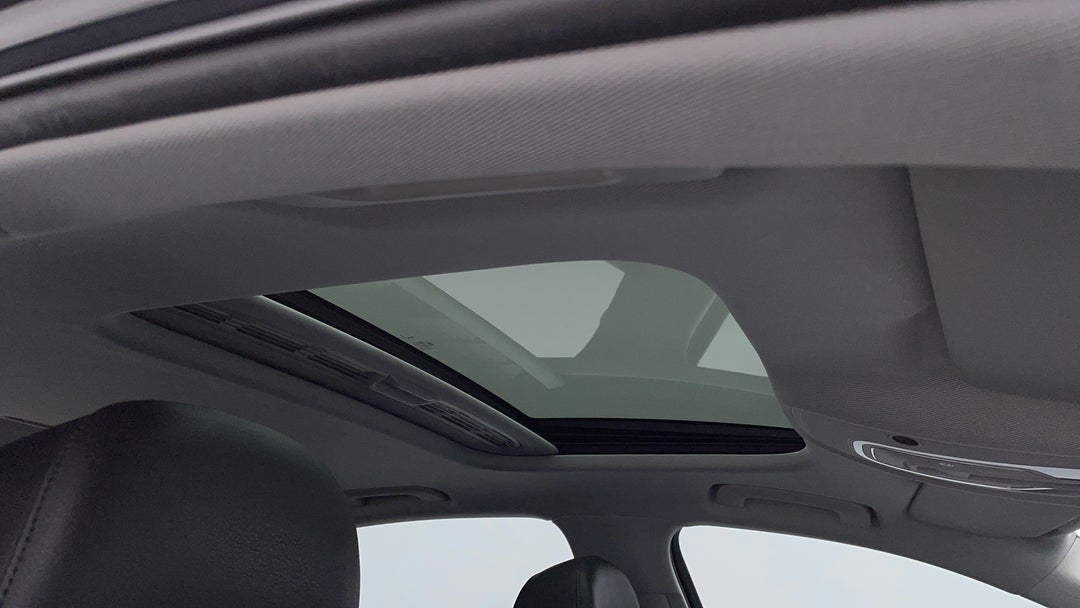 Interior Sunroof/Moonroof