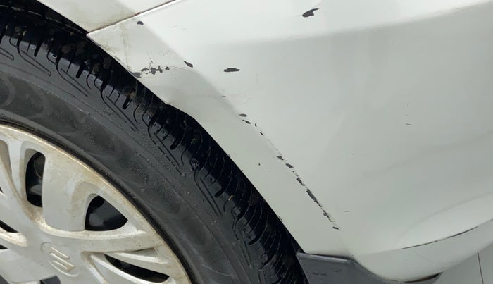 2017 Maruti Swift VXI O, Petrol, Manual, 1,02,887 km, Rear bumper - Minor scratches
