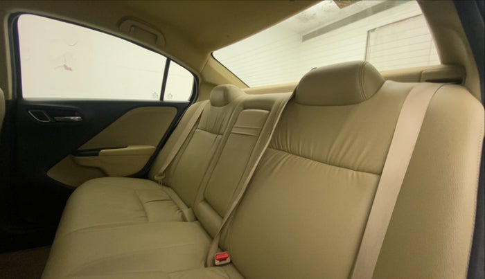 2017 Honda City 1.5L I-VTE V CVT, Petrol, Automatic, 42,660 km, Right Side Rear Door Cabin