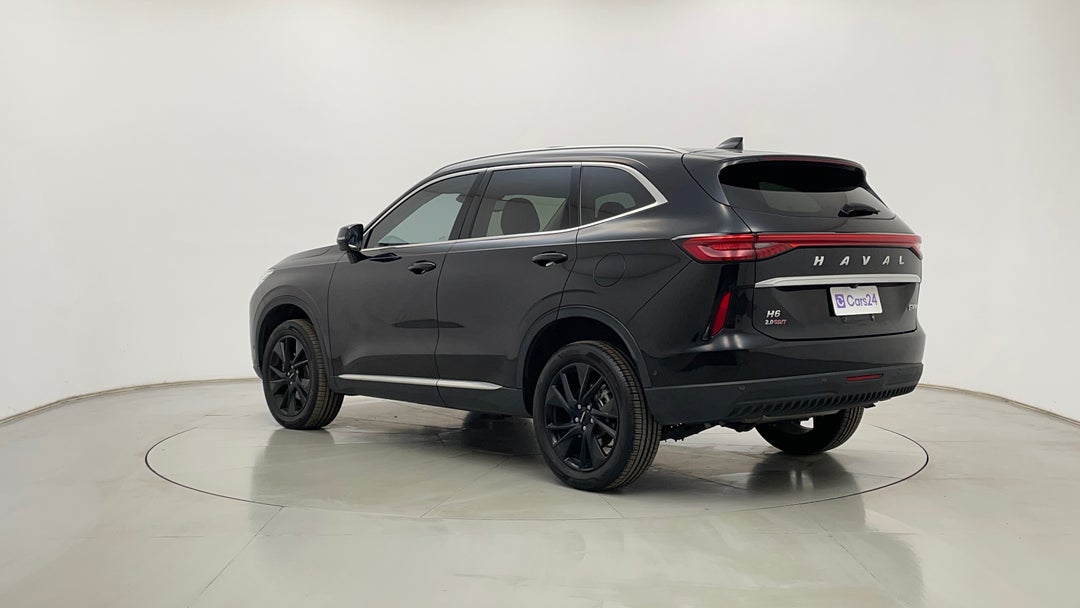 Left Back Diagonal (45- Degree) View