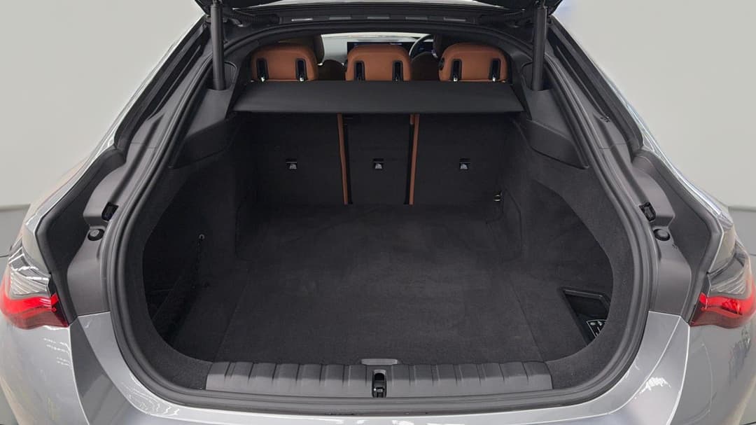2024 BMW I4 Edrive35 Gran Coupe, Automatic, 44774 km, Boot Inside View