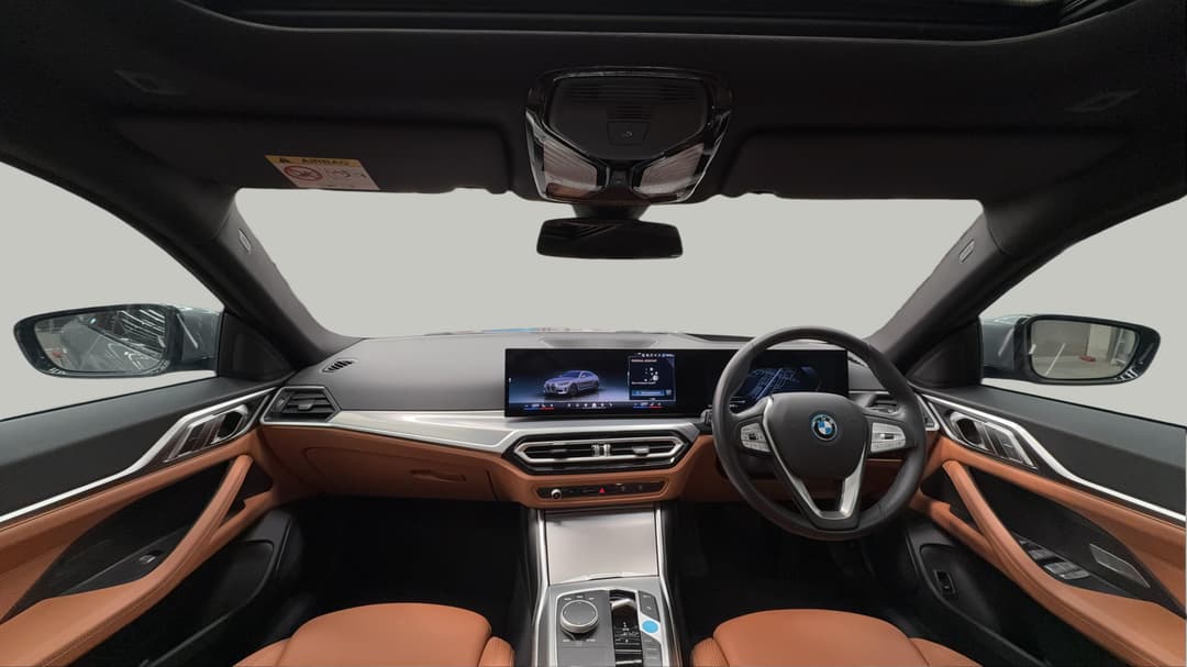 2024 BMW I4 Edrive35 Gran Coupe, Automatic, 44774 km, Dashboard View