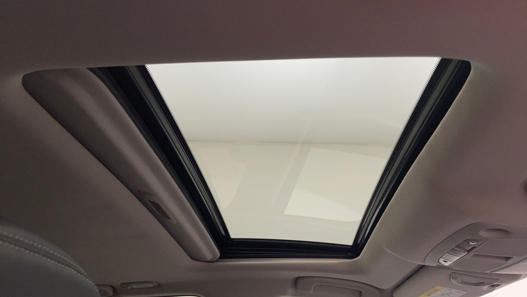 Interior Sunroof/Moonroof