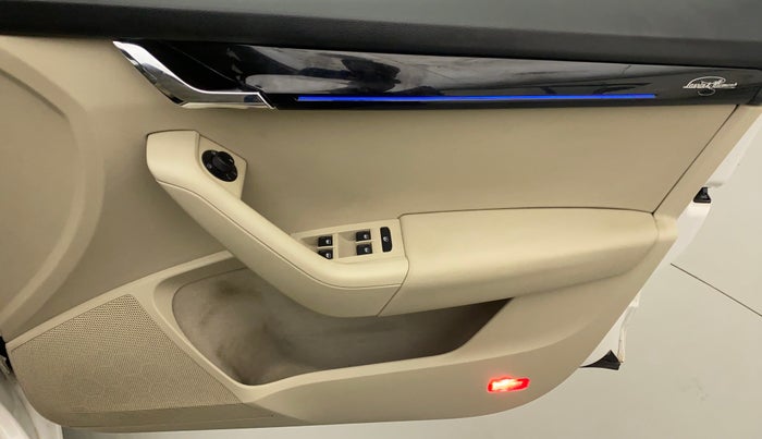 2017 Skoda Octavia L&K 1.8 TSI AT, Petrol, Automatic, 58,930 km, Driver Side Door Panels Control
