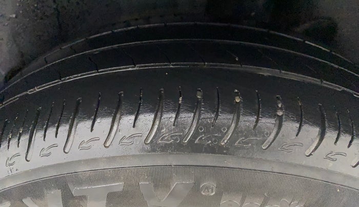 2017 Maruti Dzire ZDI PLUS AMT, Diesel, Automatic, 67,904 km, Left Rear Tyre Tread