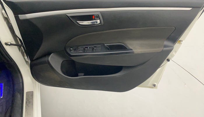 2017 Maruti Swift VXI OPT, Petrol, Manual, 1,31,109 km, Driver Side Door Panels Control