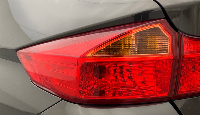 2019 Honda City V CVT, Petrol, Automatic, 43,798 km, Left tail light - Minor scratches