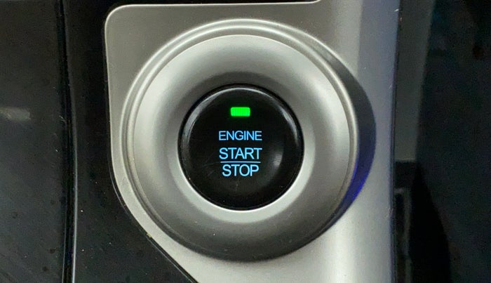 2019 Mahindra XUV500 W7 FWD, Diesel, Manual, 17,141 km, Keyless Start/ Stop Button