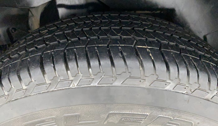 2019 Mahindra XUV500 W7 FWD, Diesel, Manual, 17,141 km, Right Rear Tyre Tread