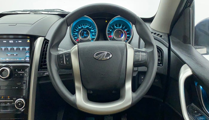 2019 Mahindra XUV500 W7 FWD, Diesel, Manual, 17,141 km, Steering Wheel Close Up