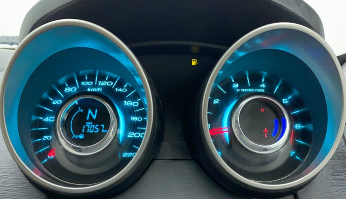 2019 Mahindra XUV500 W7 FWD, Diesel, Manual, 17,141 km, Odometer Image
