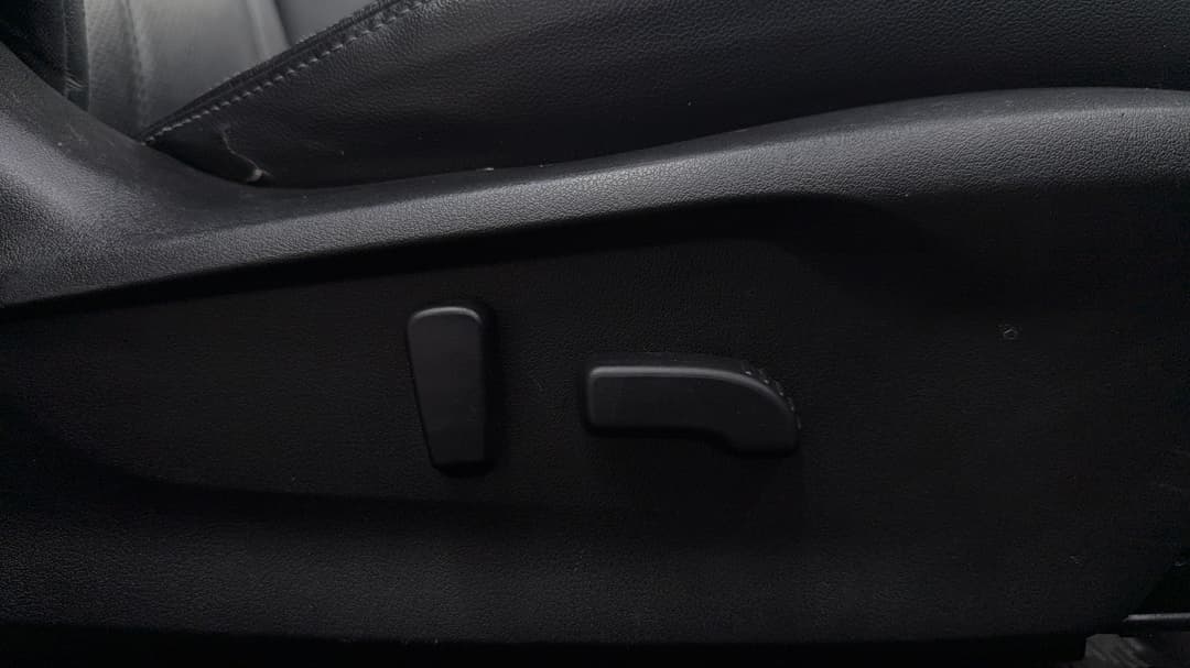 2018 Subaru Forester 2.5i-s (AWD), Automatic, 98794 km, Drivers Side Adjustment Panel