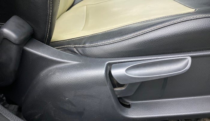 2018 Volkswagen Polo TRENDLINE 1.0L, Petrol, Manual, 69,331 km, Driver Side Adjustment Panel