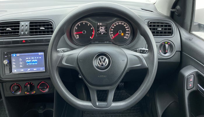 2018 Volkswagen Polo TRENDLINE 1.0L, Petrol, Manual, 69,331 km, Steering Wheel Close Up