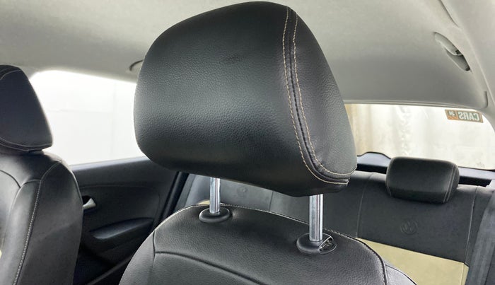 2018 Volkswagen Polo TRENDLINE 1.0L, Petrol, Manual, 69,331 km, Front left seat (passenger seat) - Headrest adjuster not working