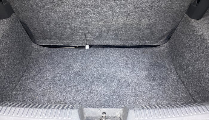 2018 Volkswagen Polo TRENDLINE 1.0L, Petrol, Manual, 69,331 km, Boot Inside