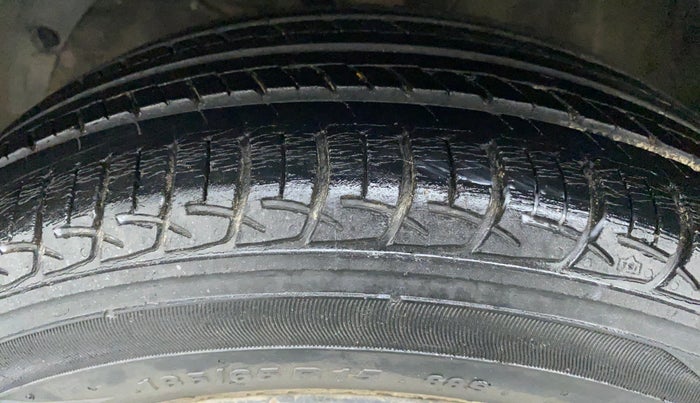 2016 Maruti Baleno DELTA 1.2 K12, Petrol, Manual, 15,253 km, Left Front Tyre Tread