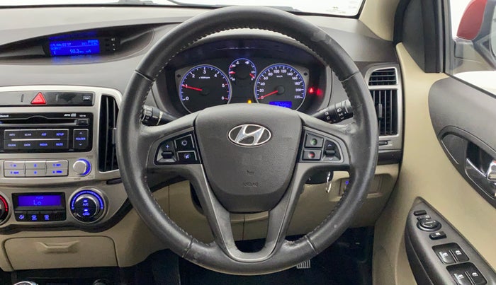2014 Hyundai i20 SPORTZ 1.4 CRDI, Diesel, Manual, 47,544 km, Steering Wheel Close Up