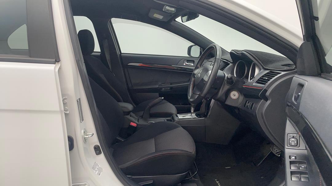 2017 Mitsubishi Lancer Black Edition (es), Automatic, 66927 km, Right Side Front Door Cabin View