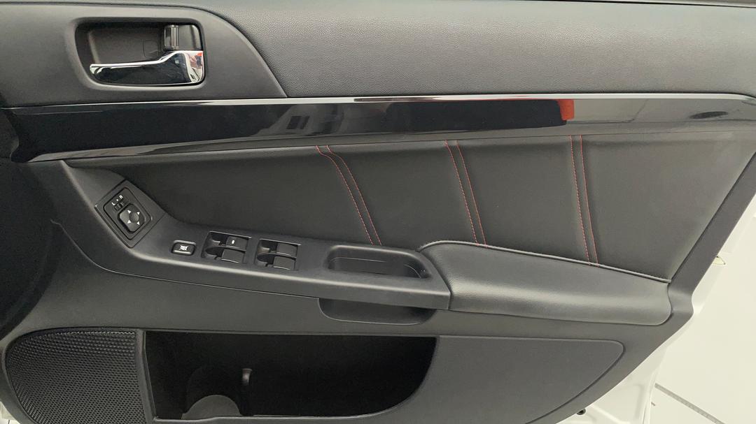2017 Mitsubishi Lancer Black Edition (es), Automatic, 66927 km, Speaker View