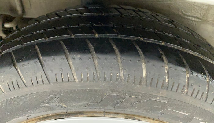 2018 Maruti Celerio ZXI D, Petrol, Manual, 64,583 km, Right Rear Tyre Tread