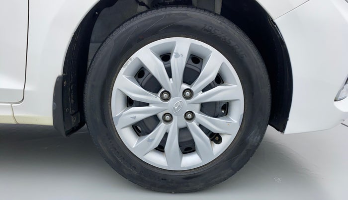 2018 Hyundai Verna 1.4 VTVT E, Petrol, Manual, 31,318 km, Right Front Tyre
