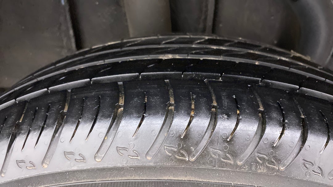 Right Rear Tyre Tread