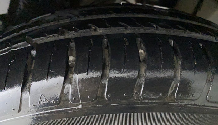 2019 Maruti Swift VXI, Petrol, Manual, 20,025 km, Left Rear Tyre Tread