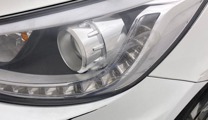 2014 Hyundai Verna FLUIDIC 1.6 CRDI SX OPT, Diesel, Manual, 94,372 km, Left headlight - Minor scratches