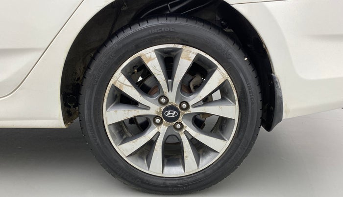 2014 Hyundai Verna FLUIDIC 1.6 CRDI SX OPT, Diesel, Manual, 94,372 km, Left Rear Wheel