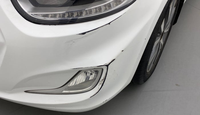 2014 Hyundai Verna FLUIDIC 1.6 CRDI SX OPT, Diesel, Manual, 94,372 km, Front bumper - Minor scratches