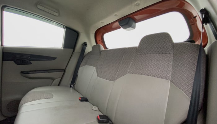2017 Mahindra Kuv100 K4 6 STR, Petrol, Manual, 48,413 km, Right Side Rear Door Cabin