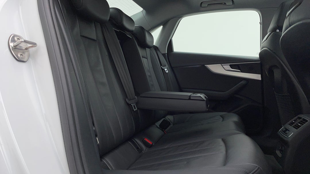 2019 Audi A4 2.0 Tfsi S Tronic S Line, Automatic, 26641 km, Right Side Rear Door Cabin View