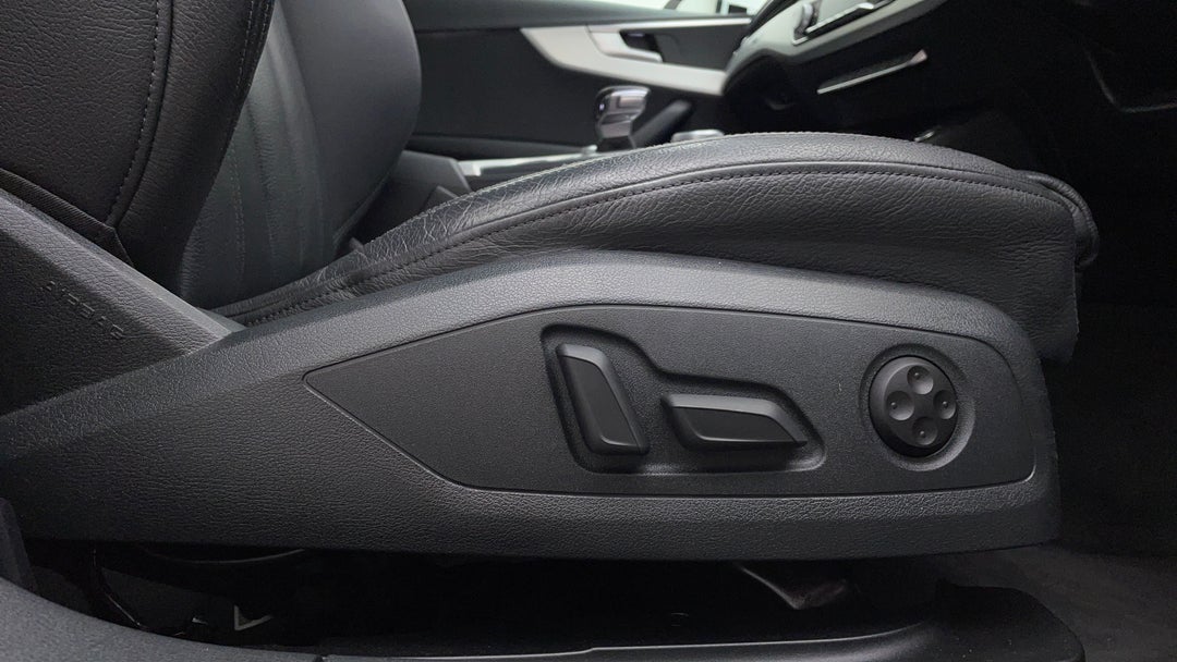 2019 Audi A4 2.0 Tfsi S Tronic S Line, Automatic, 26641 km, Drivers Side Adjustment Panel