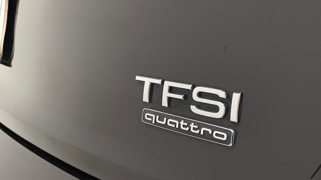 Badge (Boot Right Side)