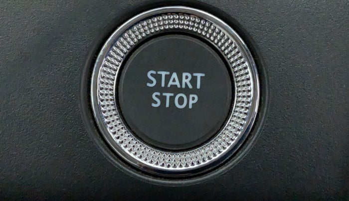 2020 Renault TRIBER 1.0 RXZ, Petrol, Manual, 6,500 km, Keyless Start/ Stop Button