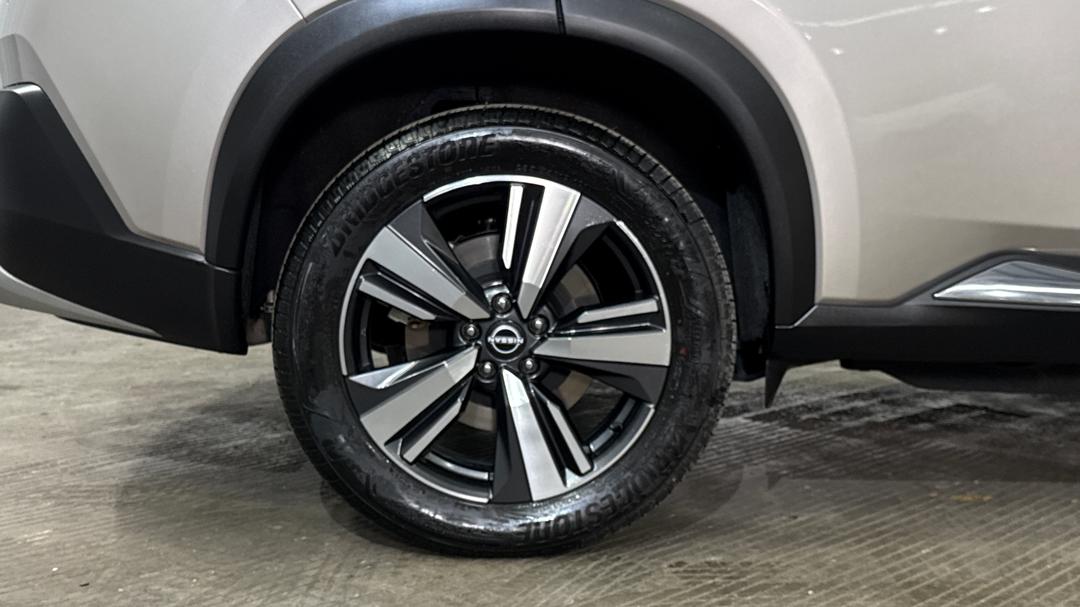 2024 Nissan X-trail Ti (4WD) E-power (hybrid), Automatic, 16303 km, Right Rear Wheel