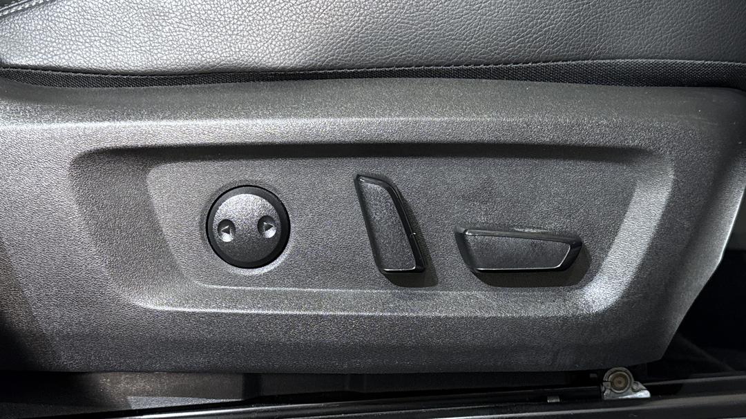 2024 Nissan X-trail Ti (4WD) E-power (hybrid), Automatic, 16303 km, Drivers Side Adjustment Panel