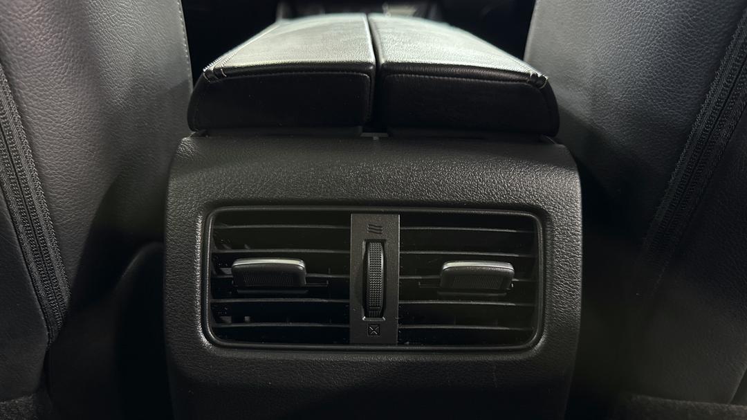 2024 Nissan X-trail Ti (4WD) E-power (hybrid), Automatic, 16303 km, Rear A/C Vent