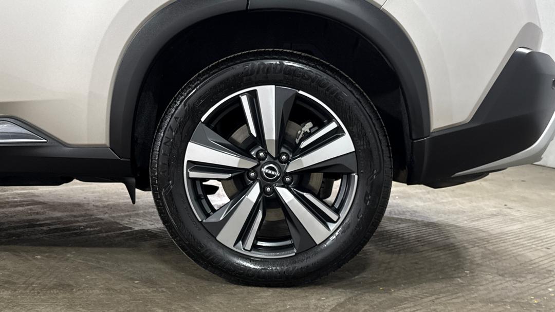 2024 Nissan X-trail Ti (4WD) E-power (hybrid), Automatic, 16303 km, Left Rear Wheel