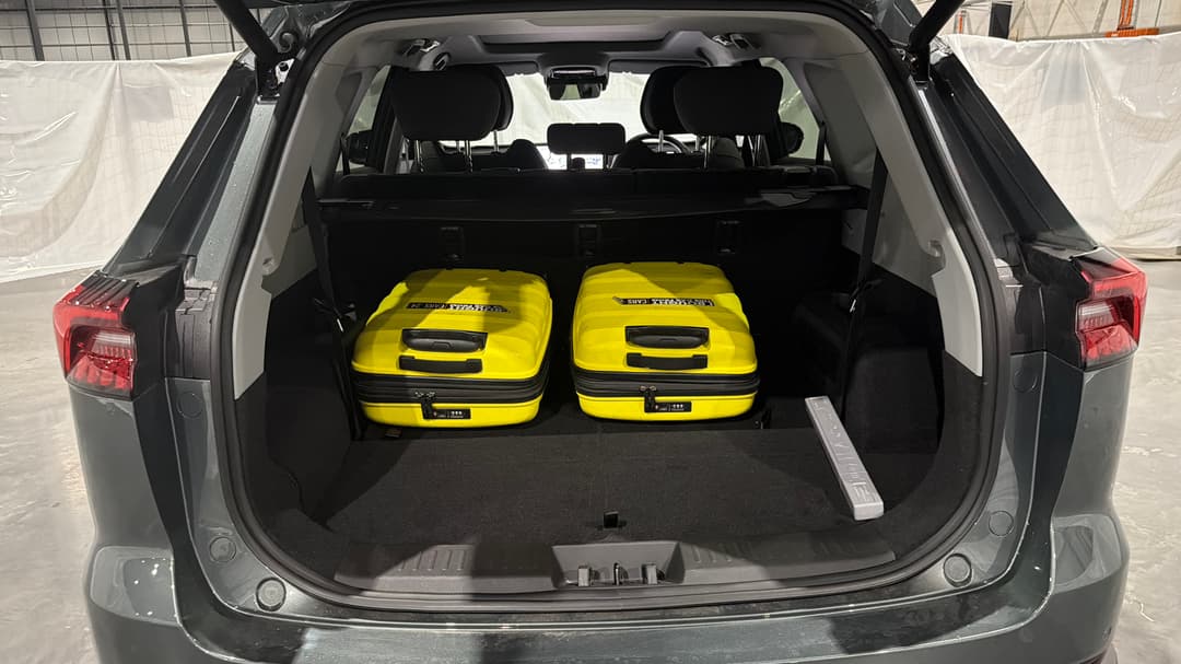 2026 Chery Tiggo 8 Csh Ultimate FWD, Automatic, 3715 km, Boot Inside View with Luggage