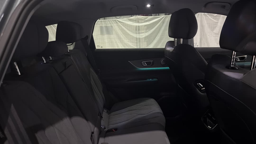 2026 Chery Tiggo 8 Csh Ultimate FWD, Automatic, 3715 km, Right Side Rear Door Cabin View