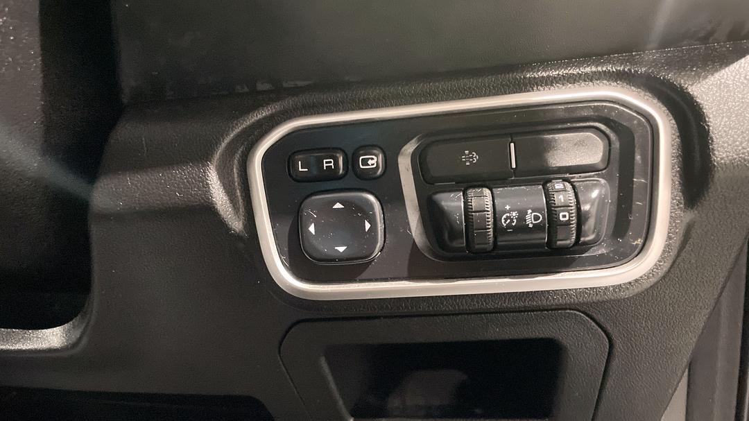 2020 GWM Ute Cannon-l (4x4), Automatic, 74345 km, Utility Switches/Buttons