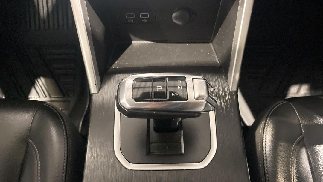 2020 GWM Ute Cannon-l (4x4), Automatic, 74345 km, Gear Lever 